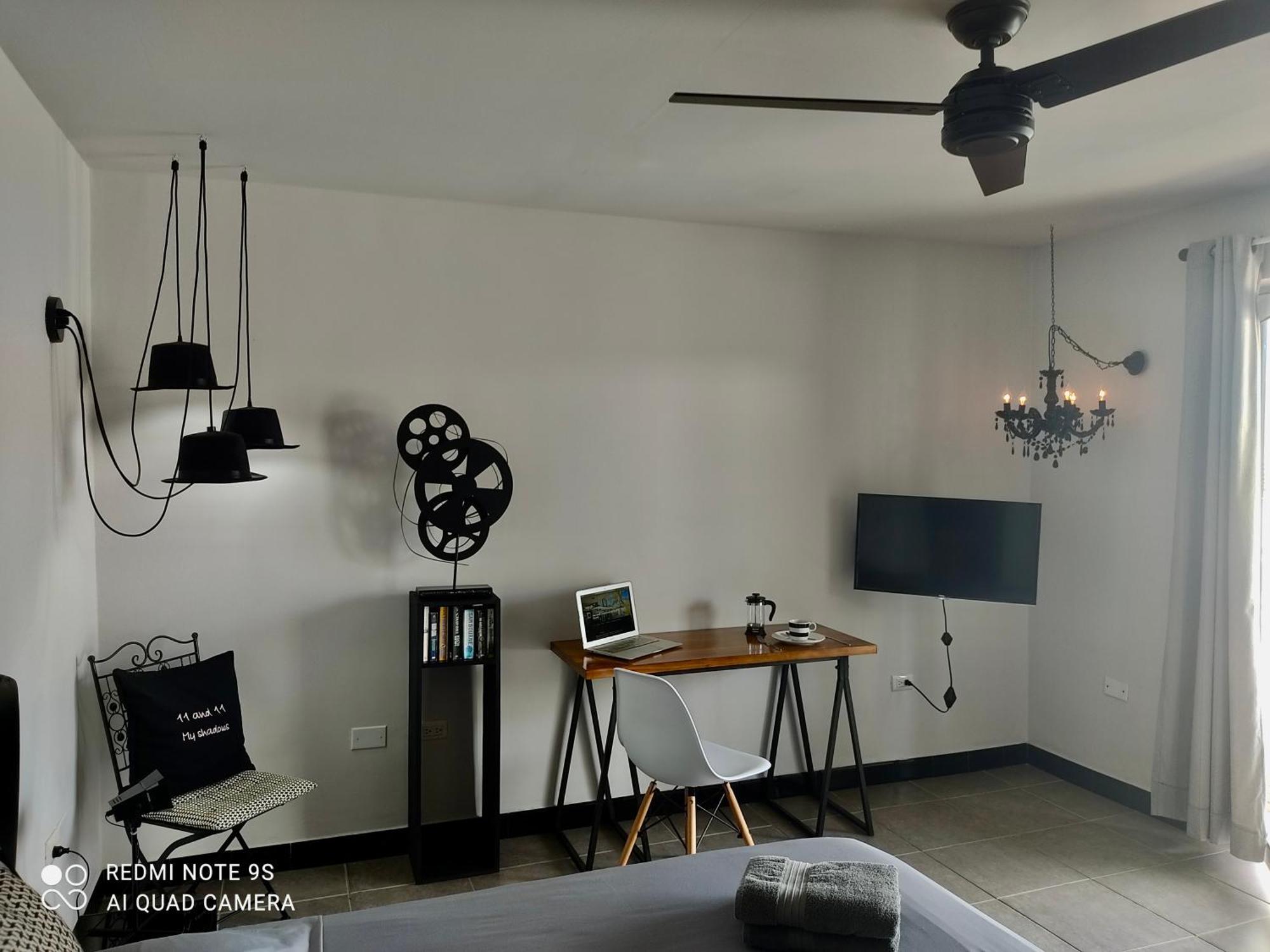 Studios 11And11Aruba Palm Beach Ruang foto